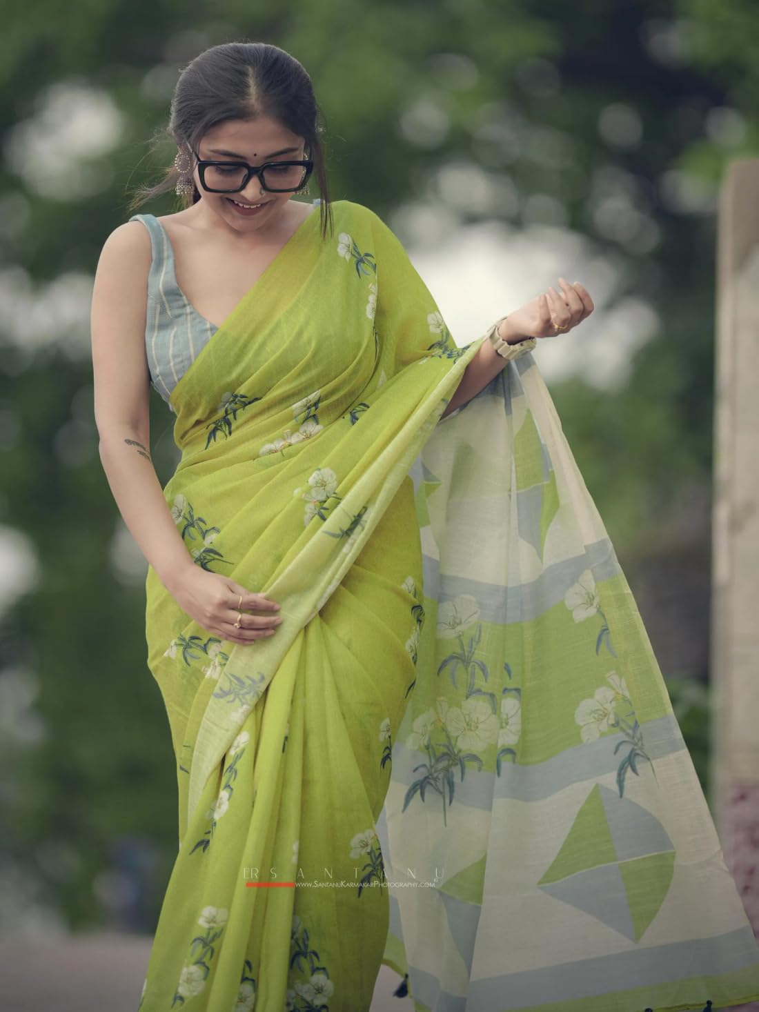 Ki2 FASHION Women Digital Printed Linen Cotton Zari Border Saree with Unstitched Blouse Piece